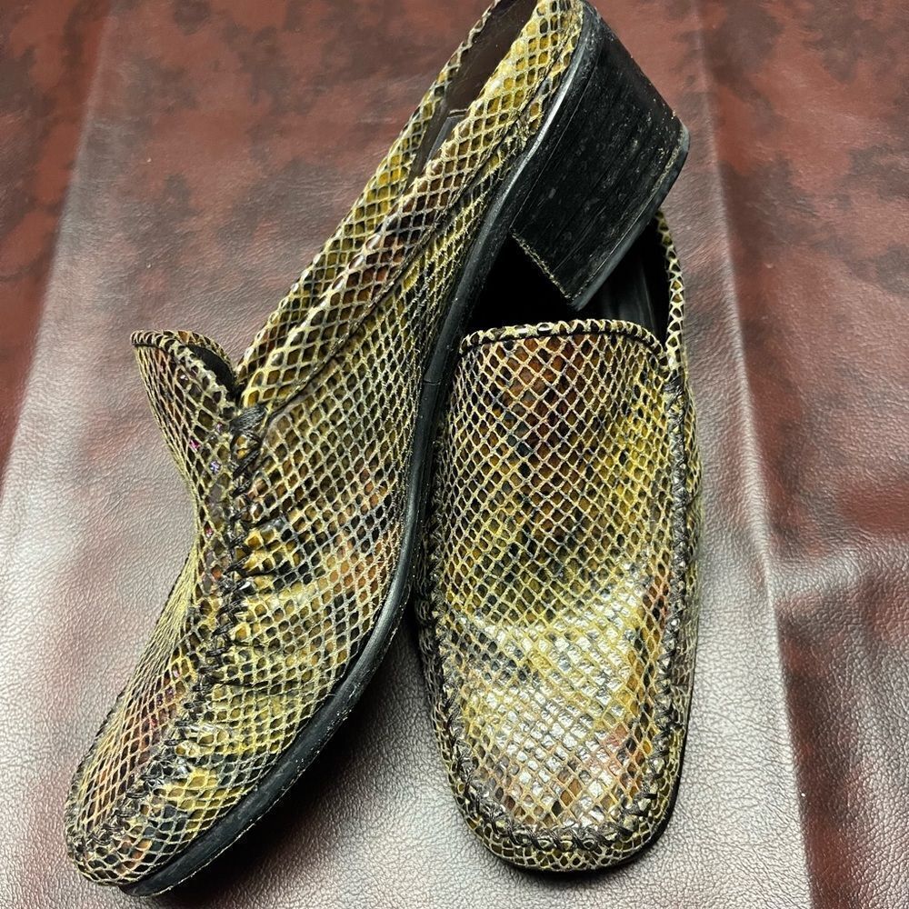 Stuart Weitzman snake print tan mules,‎ size 8 1/… - image 1